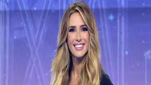 Si tratta di alessio conti. Giorgia Rossi Faccio Autografi Sotto Il Sole La Mia Forza Nonna Ernesta Corriere It