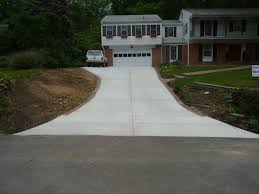 A cracking driveway looks unsightly to potential buyers. How To Pour Concrete Driveway On A Hill Arxiusarquitectura