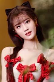 清纯的妹子陈意涵穿露肩低胸礼服微露事业线（10图）