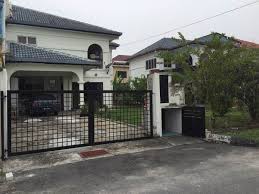 Shah alam district police chief acp baharudin mat taib said the first raid was conducted on a house at taman sri muda in section 25 here at 6.30 pm. Pin On Ipushproperty