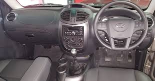 Mahindra Xylo Price - Images, Colors & Reviews - Carwale