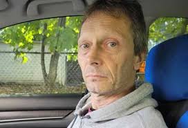 Robert Piel's Instagram, Twitter & Facebook