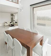 Grosse Fenster Gestalten Tipps Und Losungen Zum Sonnenschutz Sichtschutz Jalousien Plis Sonnenschutz Fenster Innen Sichtschutz Fenster Sonnenschutz Fenster