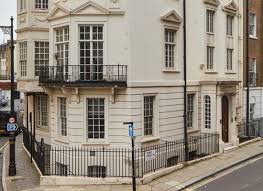 الغارديان إمبراطورية عقارات لخليفة بن زايد في لندن صور Structures Road Alley