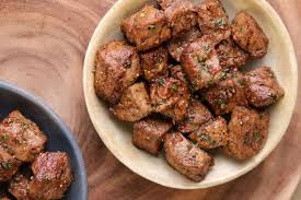 Click to see full answer. Air Fryer Steak Bites With Easy Garlic Butter Kinda Healthy Recipes