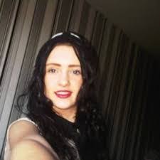 Alana Meek's Instagram, Twitter & Facebook