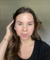 How to determine if I have a cool or warm skin tone and choose between gold  and silver jewelry?