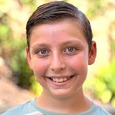 Justin Roach's Instagram, Twitter & Facebook