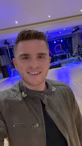 Lookin’ forward to joining Derek Ryan Music in The Clanree Hotel tomorrow  night! 🤠🎶