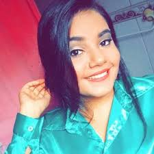 Débora Lemos (@_deboralemos)