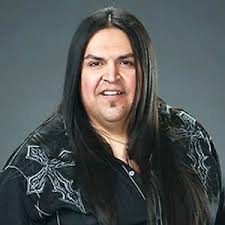 Diné impresses celebrities, advances to round two of “The Voice”