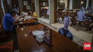 Lalu campurkan ikan yang sudah digiling tadi dengan air es. Protokol Restoran Di Masa Pandemi Versi Kemenparekraf