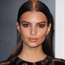 Instagram Photo By Emily Ratajkowski Feb 22 2015 At 11 53am Utc Makeup Looks Lip Injections Gold Lipstick