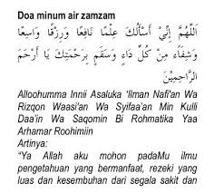 Memulai minum dengan membaca basmallah. Tata Cara Meminum Air Zam Zam Inspirasi Muslim