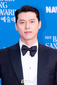 61st Baeksang 🏆 What a presence ! Our BEST ACTOR HYUN BIN, so majestic and  handsome ✨ the most stunning Daddy 😍 📌 JOIN our FACEBOOK GROUP [  2️⃣0️⃣0️⃣ K + International