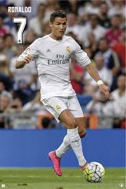On the heels of launching cr7 denim, cristiano ronaldo has had no shortage of style moments. Real Madrid 2015 2016 Cristiano Ronaldo Poster Plakat Kaufen Bei Europosters