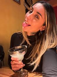 Foto publicada por C𝒂𝒓𝒐𝒍𝒊𝒏a 𝑬𝒖𝒔𝒔𝒆 (@carolineeusse)