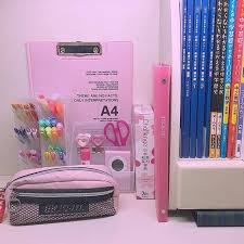 100均アイテムでもok 勉強垢でも見かける みんなが工夫している勉強机の上 デスク収納 ガールズキャラクターマガジン shuu shuu girl 勉強机 収納 デスク 机