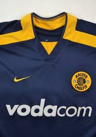 Kaizer chiefs have expressed their surprise that a new barcelona jersey is so strikingly similar to amakhosi's commemorative 50th anniversary jersey released in january. 2002 03 Kaizer Chiefs Shirt S Football Soccer Rest Of World Classic Shirts Com