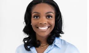 Jennifer Skinner's Instagram, Twitter & Facebook