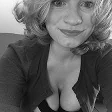 Amelia Titus's Instagram, Twitter & Facebook