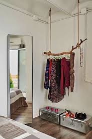 1001 Idees Pour Organiser Ses Vetements Avec Un Dressing Fait Maison Dressing Fait Maison Petit Meuble Rangement Decor De Chambre A Coucher Boheme