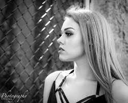 Lindsey Rago's Instagram, Twitter & Facebook