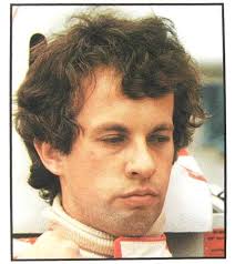 No Mirando A Nuestro Daño