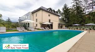 Vorbind despre aceste oportunitati, hotel strand. Cazare Calimantesti Caciulata Tratament Balnear Calimanesti Caciulata