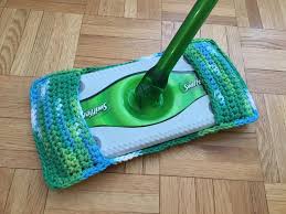 Swiffer wetjet wood floor mopping and cleaning starter kit swiffer wetjet wood floor spray mop gives you a great clean on virtually any floor in your home. Une Petite Housse A Balai Swiffer Aux La Laine De Cote Facebook