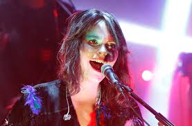 Con esas palabras, la cantante camila moreno relató a el dínamo esta nueva en su vida, que coincide con la gira de su proyecto «pangea» y que según sus propias palabras trata de su nueva. Camila Moreno Y Su Despertar Sexual Durante El 2019 Me Enamore De Una Mujer