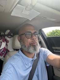 Lee Longstreth's Instagram, Twitter & Facebook