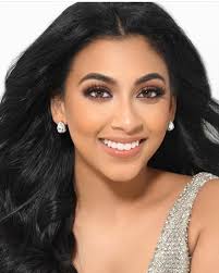 My clients had a great week at UNM Nationals! Congratulations to Alyssa  Dass @unmnyteen for being named 1st Runner up to the national Teen title.  Annie Lu @unmcaliforniamiss and Beyoncé Henry @unmpacificcoast