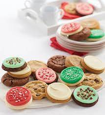 Make these delicious christmas cookies this christmas eve. Costco S 70 Count Christmas Cookie Tray Is Stealing The Show