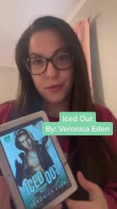 𝐁𝐨𝐨𝐤 𝐑𝐞𝐯𝐢𝐞𝐰 📚 𝕀𝕔𝕖𝕕 𝕆𝕦𝕥 𝕓𝕪 @Veronica Eden ...
