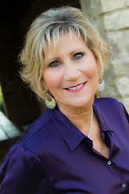 Profile for Misty Tracy Real Estate