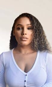 Renay Moore's Instagram, Twitter & Facebook