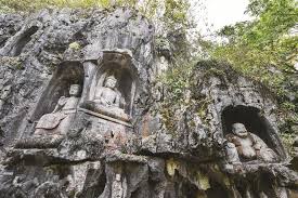 Hangzhou hidden in its caves ...