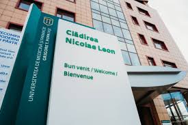 Well equiped laboratories meeting international standards. Universitatea De MedicinÄ Èi Farmacie Grigore T Popa Din IaÈi A Inaugurat Ieri Cel Mai Modern Spatiu De InvÄÈÄmant Din IaÈi Medic24