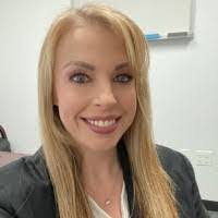 Linda Kolakowski's Instagram, Twitter & Facebook