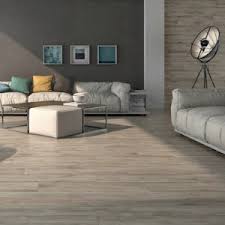 Unsere holzoptik fliesen bestehen aus feinsteinzeug, welches aufgrund seiner überlegenen materialeigenschaften den idealen bodenbelag. Fliesen In Holzoptik Bodenfliesen Mosafil Fliesen Shop