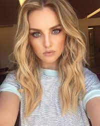 Bright Golden Blonde 13 Fall Hair Color Ideas For Fair Skin Hair Color For Fair Skin Hair Pale Skin Stylish Hair Colors