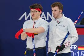 A Suíça perfeita venceu a Grã-Bretanha e os EUA à frente da Noruega no curling masculino.