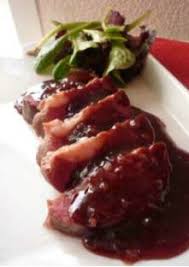 Magrets De Canard A La Sauce De Cassis Recette Magret De Canard Recettes De Cuisine Sauce Magret De Canard