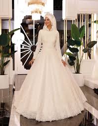 En Cok Tercih Edilen Gelinlik Modelleri Aysira Tesetturlu Gelinlik Gelinlik Moda Stilleri The Dress