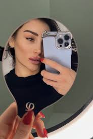 Nasce AMÀNI a Milano, da un'idea di Livia Canalis