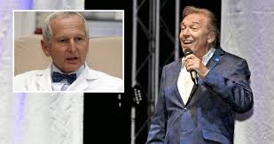 Před třemi lety jsem prodělal chřipku, takovou tu normální, která byla asi stokrát horší než ten covid a já jsem si pomohl postelí a klidem. Slavny Kardiochirurg Pirk Slavi 70 Srdce Leci Gottovi Za Zivot Mu Vdeci Jakubisko A Dalsi Blesk Cz
