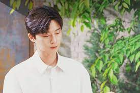 He is best known for his roles in the television dramas kill me, heal me (2015), she was pretty (2015). Park Seo Joon Reflects On His Filmography Celebrity Friends Congratulate Him On 10th Debut Anniversary Soompi