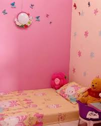 Ada banyak sekali hiasan kamar tidur yang bisa kamu coba untuk dipajang dengan membuatnya sendiri melalui teknik kerajinan tangan. Girly Banget 15 Inspirasi Hiasan Kamar Tidur Perempuan Dengan Kasur Lesehan