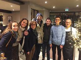 Ces rumeurs au sujet de son couple avec kad merad qui l'agacent julia vignali et thomas sotto aux commandes de télématin : Creperie La Chaumiere De Pomper Kad Merad Et Julia Vignali De Passage A La Chaumiere De Pomper En Compagnie De Maelig Et Laura Georgelin Au Petit Prince Auray Carnac Etel Baud